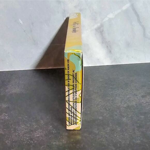 Violet Voss New Pretty in Paradise all in one face & eyeshadow palette full size - Picture 3 of 9